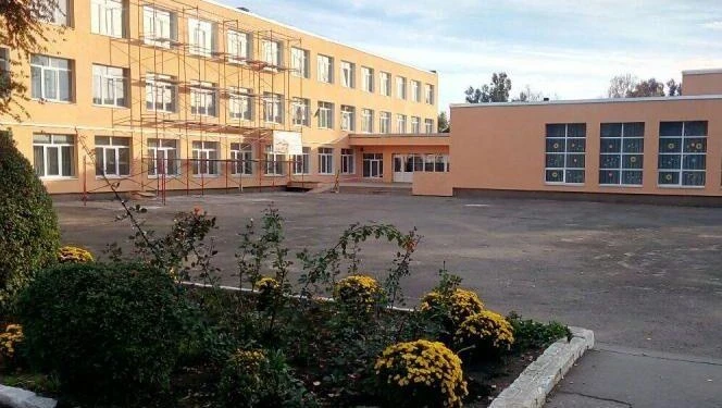 “Дитинство під звуки танків