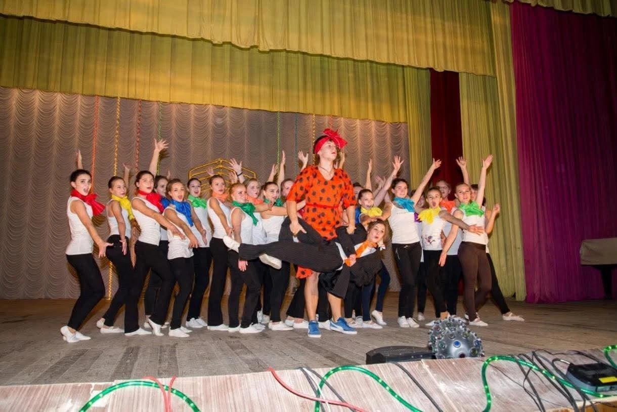 “Небо стало чужим” — історія хореографки з Волноваського району, яка навчає Горішні Плавні танцювати