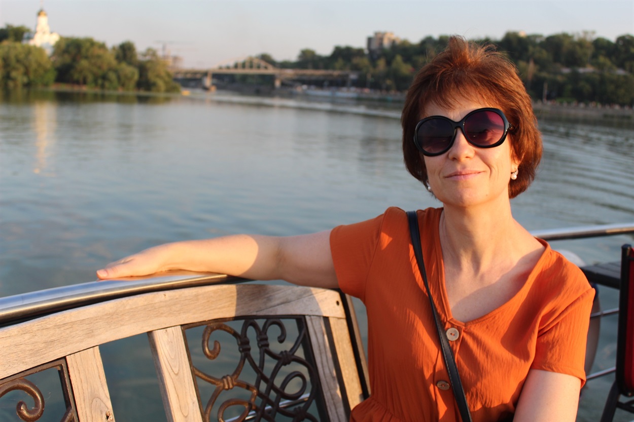 Бібліотекарка Олена Зінченко 