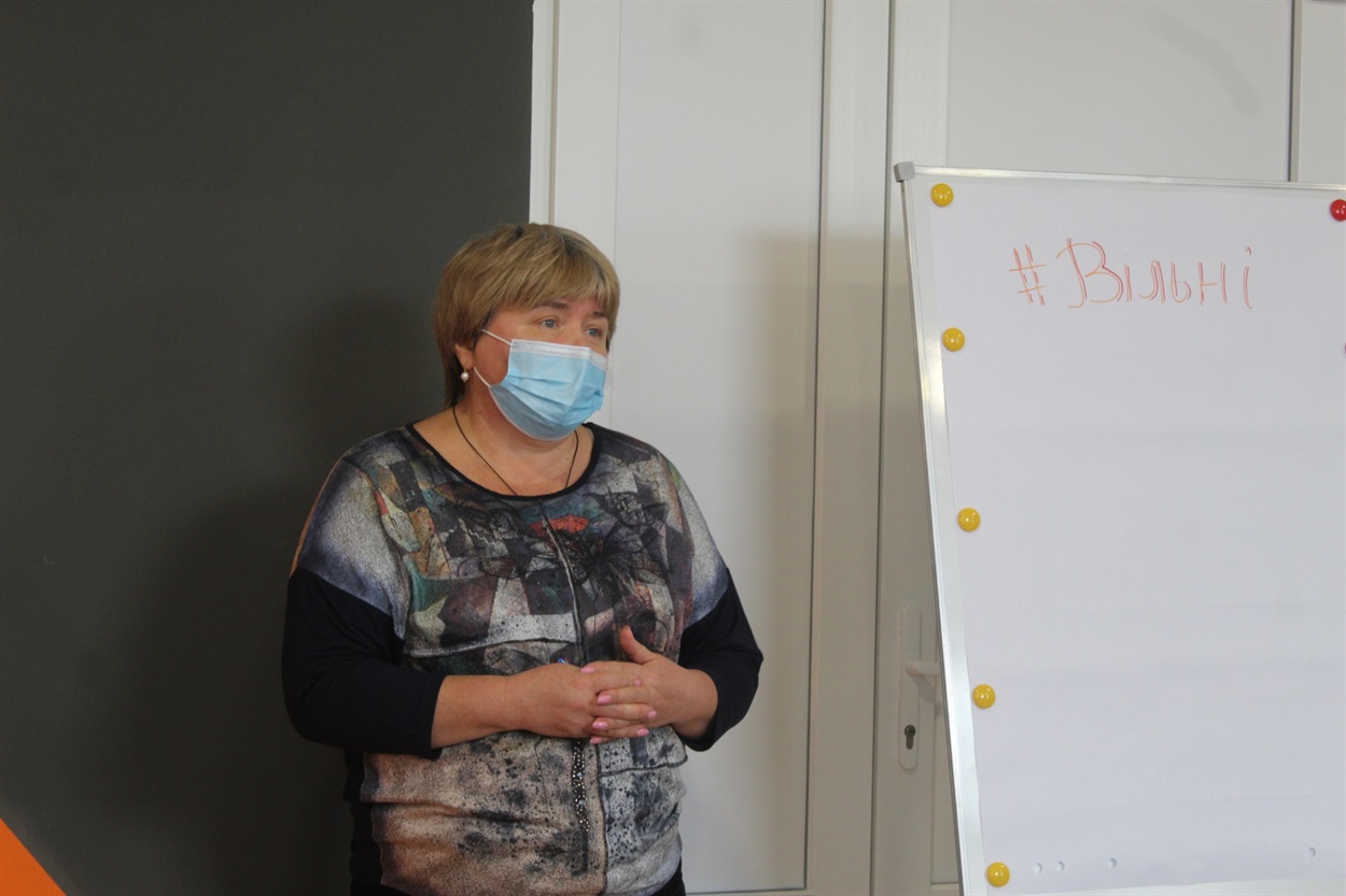 Лілія Золкіна на відкритті молодіжного центру у Вільному