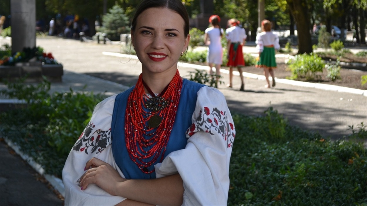 Авторка Волноваської вишиванки Людмила Савченко