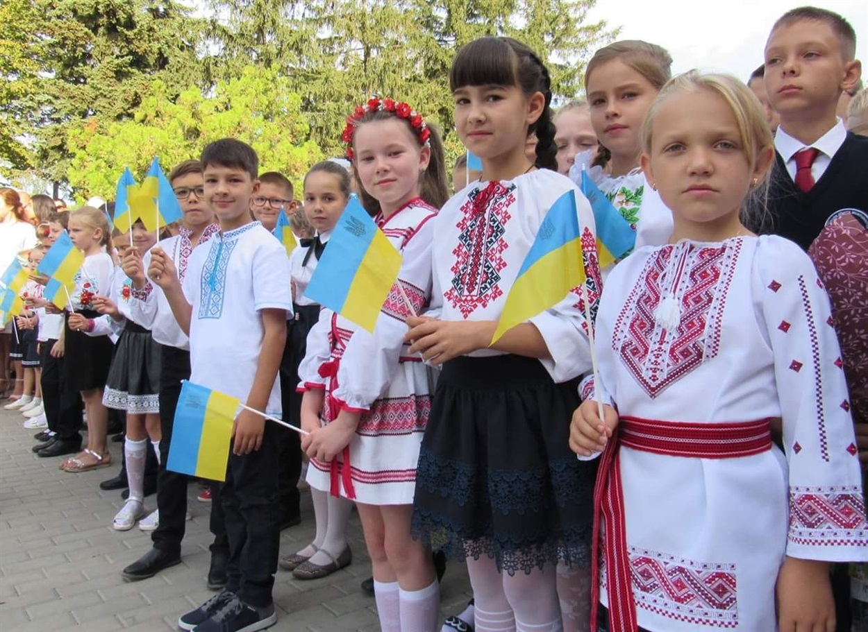 Перший дзвоник. Волноваха, 5 школа, 2018 рік