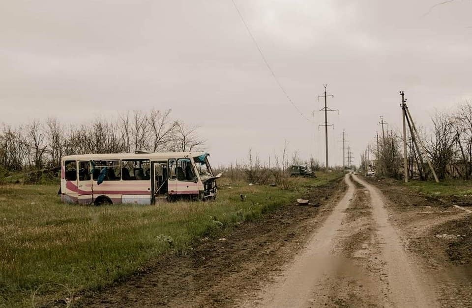 Знищені авто у Вугледарі