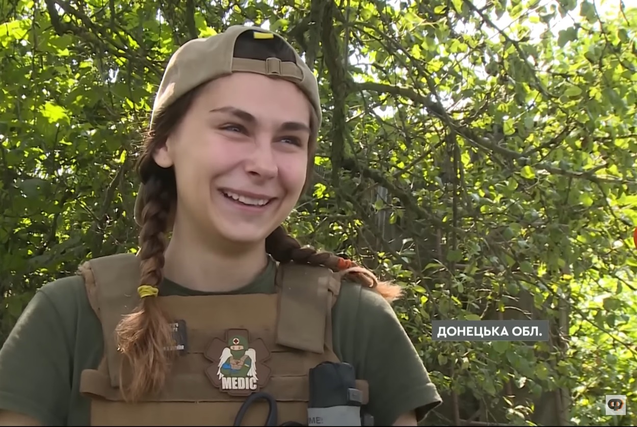 Бойова медикиня з позивним "Миша"