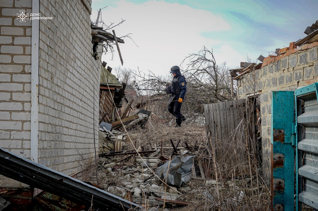 Рятувальники на  розмінуванні