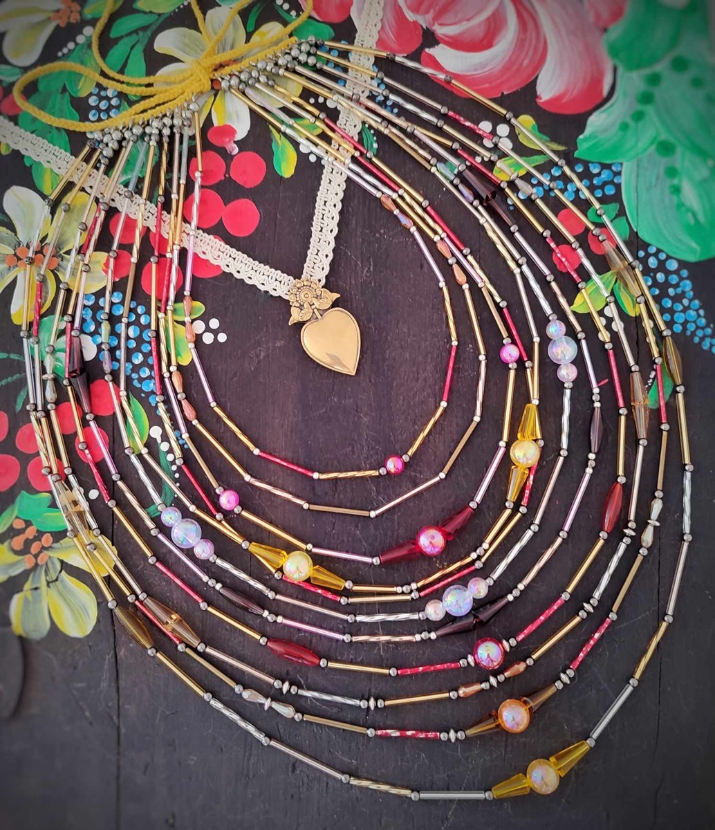 Імітація намиста з дутого скла (лускавки) Ягнусик з позолотою