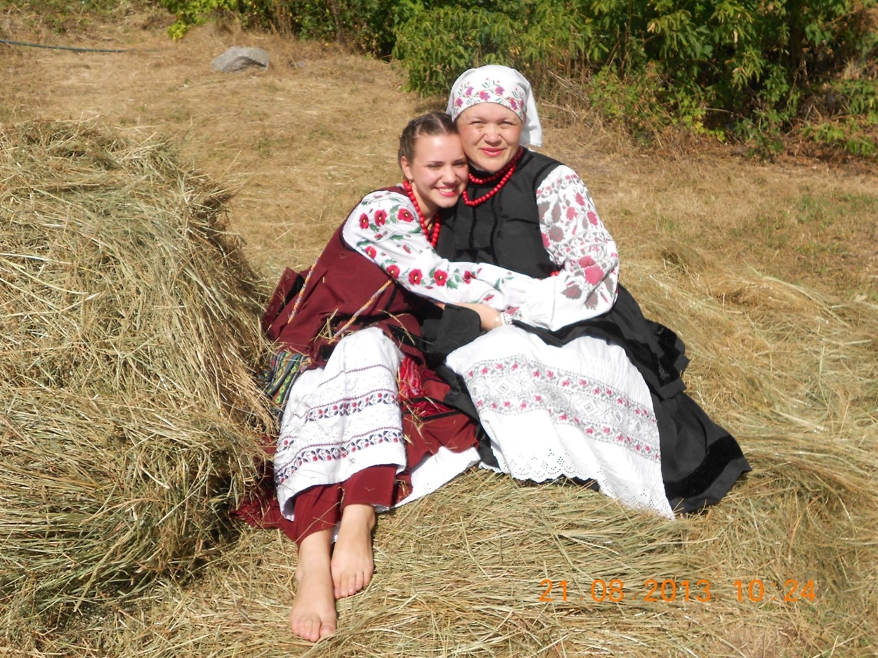 Пані Людмила з мамою Іриною