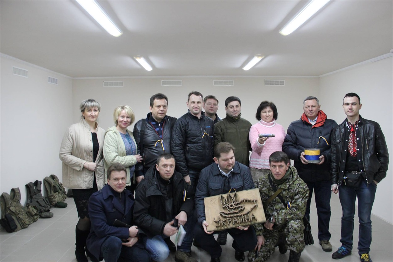 Archive photo. Meeting of Volnovakha volunteers with the mayor of Lutsk at the 'Soldier's Mail' volunteer center, Volnovakha city, 2015