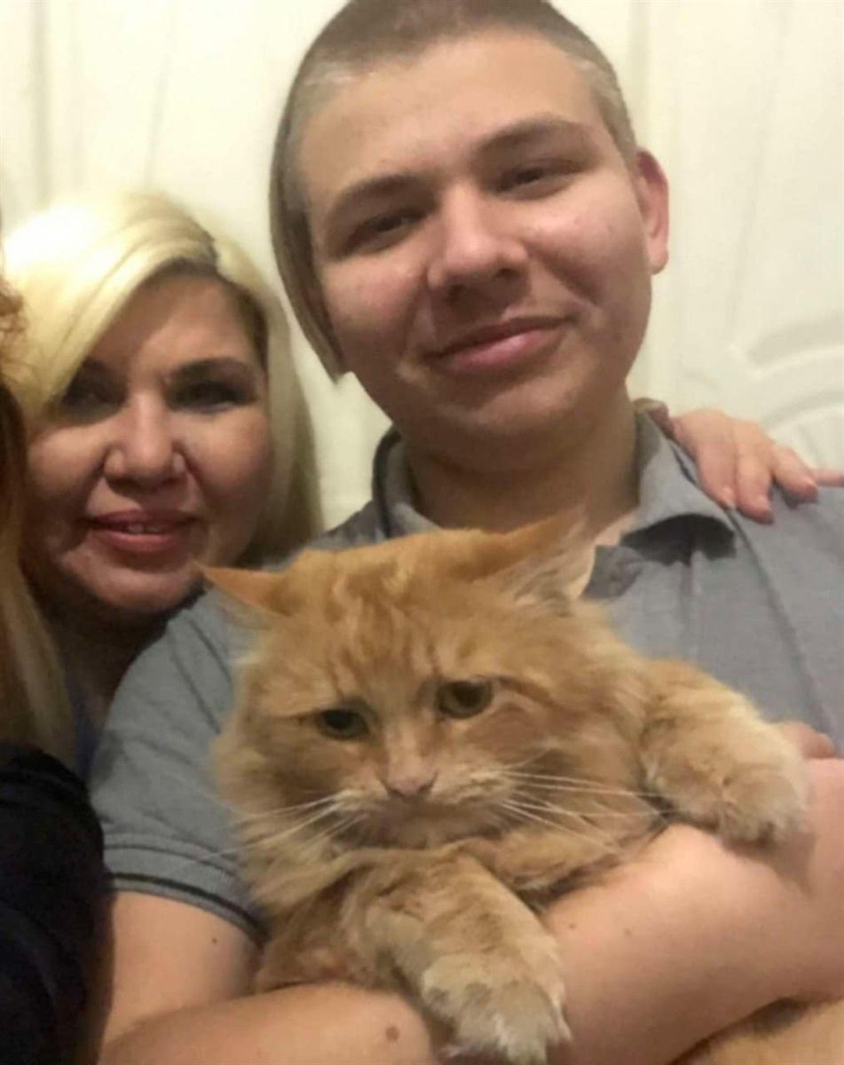 Олексій Новіков з мамою