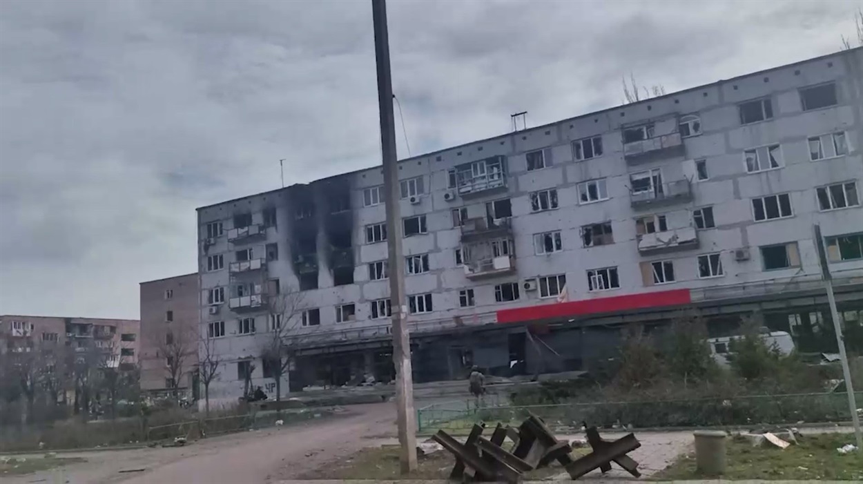 Багатоповерхівки в Курахово. Скриншот відео з російських джерел