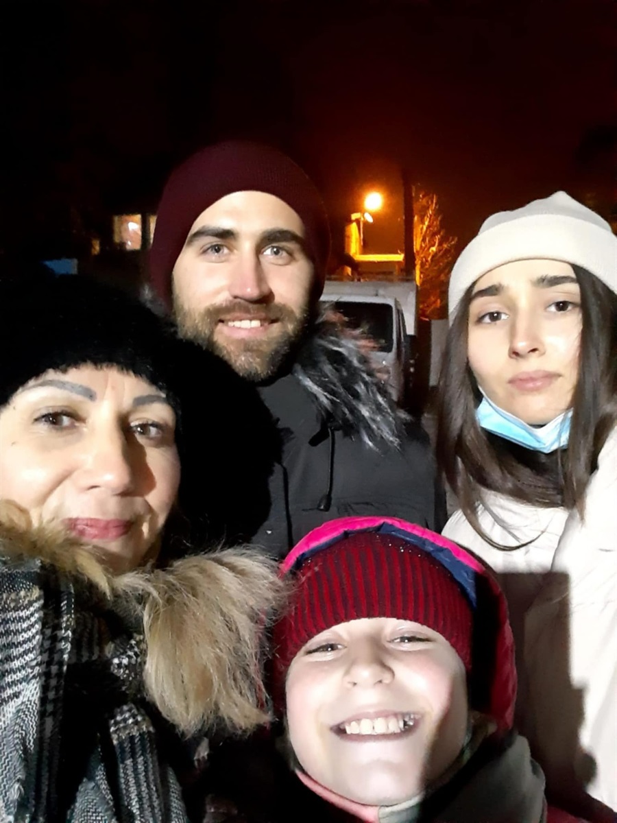 Родина з Волновахи
