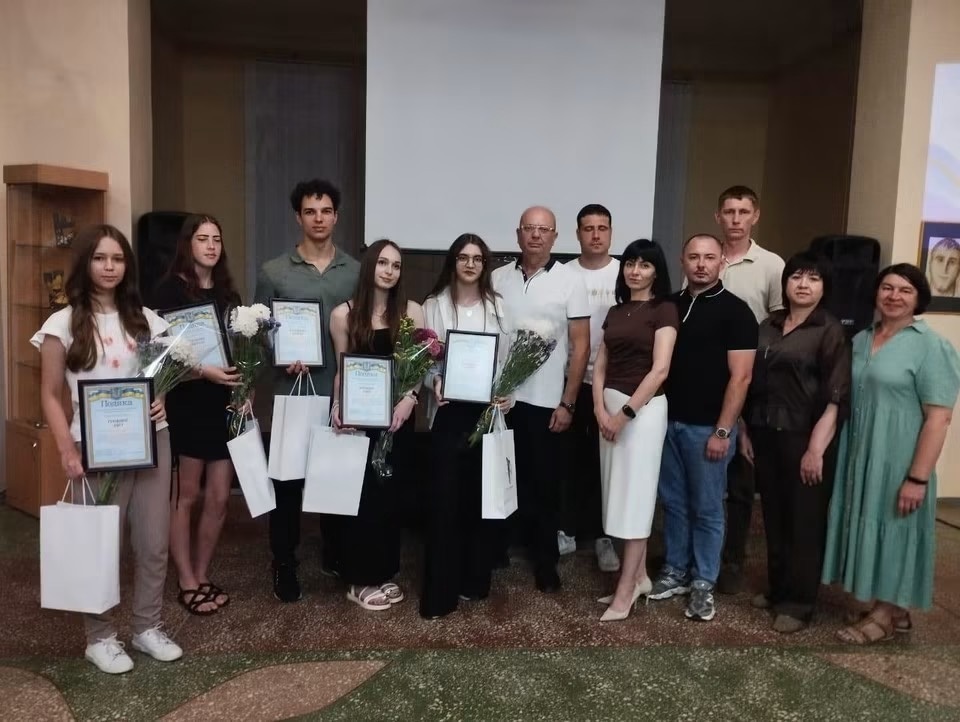 Молодь Волноваського району зібралася у Дніпрі на зустріч до Дня молоді