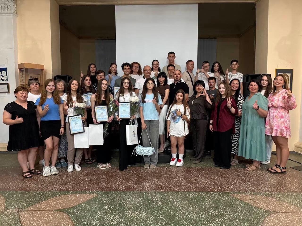 Молодь Волноваського району зібралася у Дніпрі на зустріч до Дня молоді